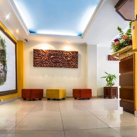 Hotel Americana Pasto Bagian luar foto