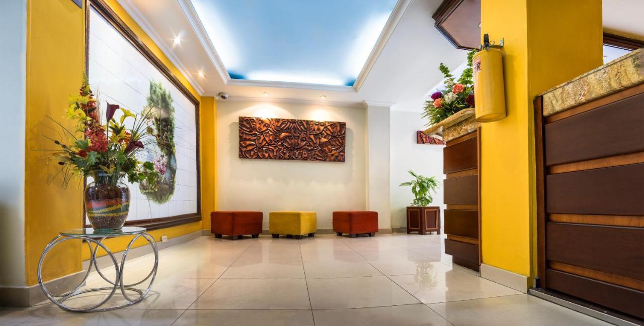 Hotel Americana Pasto Bagian luar foto